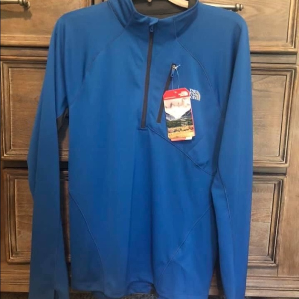 NWT North Face pullover